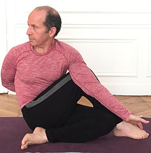 cours de yoga le lundi à Paris avec Zine Sekfali